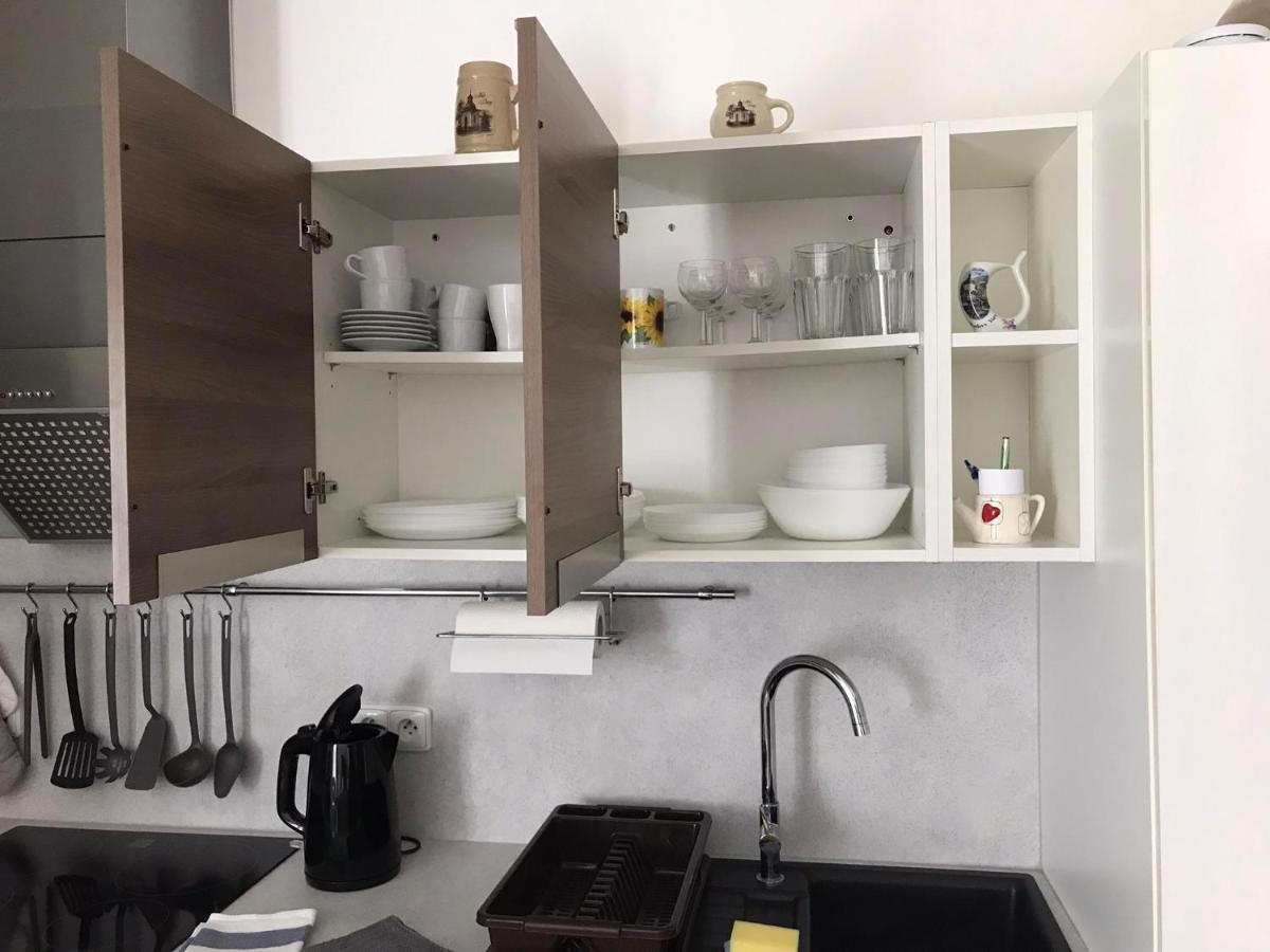 Apartment Prijemny V Rodinnem Domku Se Sdilenym Bazenem, Terasou A Zahradou *